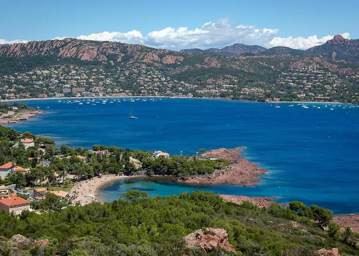 Apartment Climatise 2 Pers - Vue - Proche Plage/commerces - Acces Wifi Gratuit - Parking Dispo - Fr-1-466a-34 Saint-Raphaël
